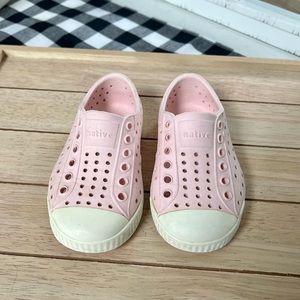 Kids native shoes lightly used!